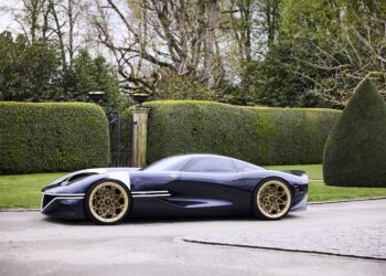 Genesis enthüllt den X Gran Berlinetta – eine Hommage an Jacky Ickx