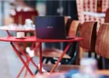 Lenovo auf dem MWC 2025: KI treibt die Zukunft von Kreativität und Produktivität an
