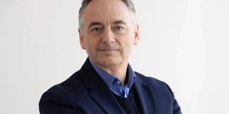 Die Zukunft der elektrischen Premium-Mobilität – Lawrence Hamilton im Interview