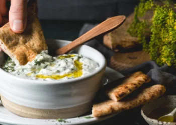 Tzatziki selber machen – originales griechisches Rezept einfach erklärt