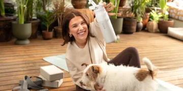BRITA LARQ iQ: Die smarte Trinkflasche für moderne Hydration und gefiltertes Wasser unterwegs
