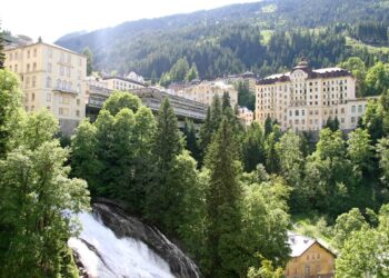 Sommerfrische in Bad Gastein: Kunstfestival zwischen Wasser, Natur und alpinem Lifestyle