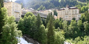 Sommerfrische in Bad Gastein: Kunstfestival zwischen Wasser, Natur und alpinem Lifestyle